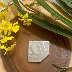 KJaer Weis Cream Foundation - Illusion 🌱